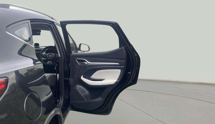 2022 MG ASTOR SHARP 1.5 MT, Petrol, Manual, 38,782 km, RHS Rear Door
