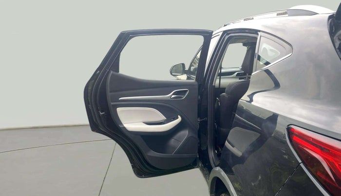2022 MG ASTOR SHARP 1.5 MT, Petrol, Manual, 38,782 km, LHS Rear Door