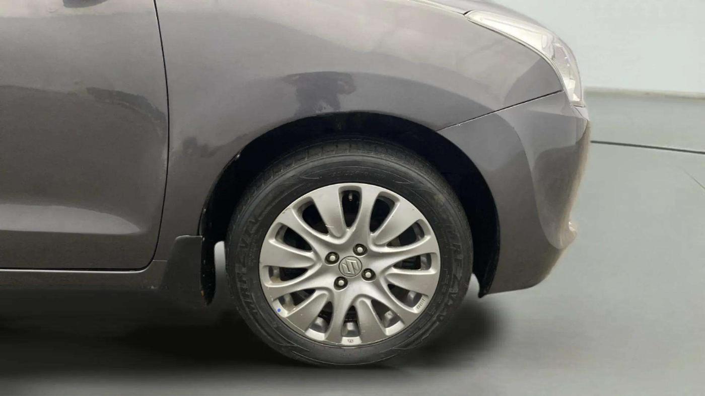 2018 Maruti Baleno ZETA DIESEL 1.3, Diesel, Manual, 81,173 km, Right Front Wheel