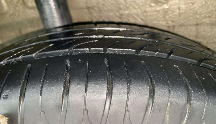 2015 Maruti Celerio ZXI, Petrol, Manual, 65,798 km, Right Rear Tyre Tread