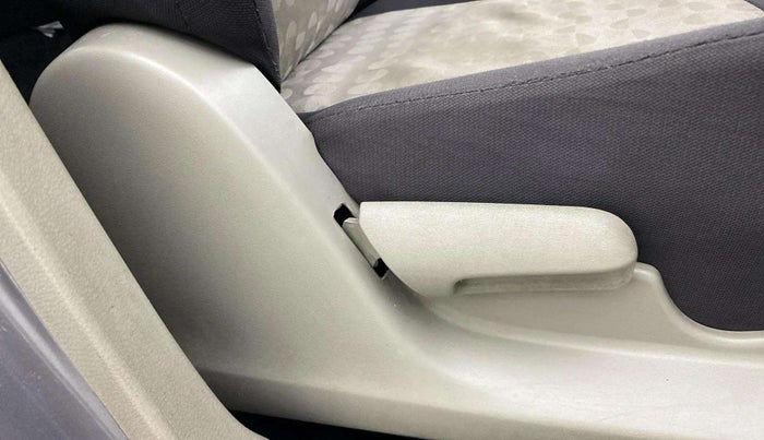 2015 Maruti Celerio ZXI, Petrol, Manual, 65,798 km, Driver Side Adjustment Panel