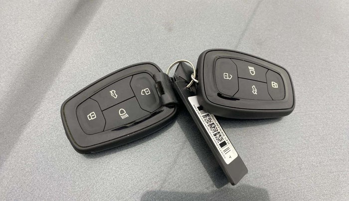 2021 Tata NEXON XZ PLUS (O) PETROL, Petrol, Manual, 68,962 km, Key Close Up