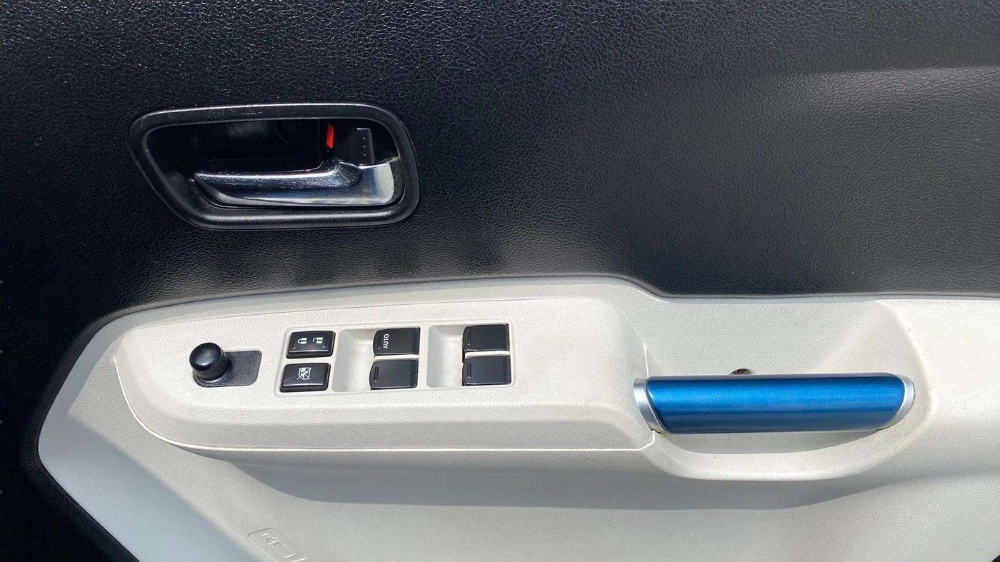 2018 Maruti IGNIS DELTA 1.2 AMT, Petrol, Automatic, 80,281 km, Driver Side Door Panels Control