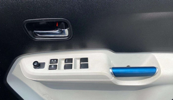 2018 Maruti IGNIS DELTA 1.2 AMT, Petrol, Automatic, 79,568 km, Driver Side Door Panels Control
