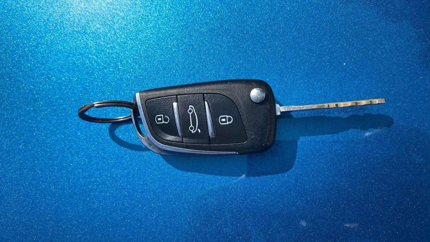 2018 Maruti IGNIS DELTA 1.2 AMT, Petrol, Automatic, 80,281 km, Key Close Up