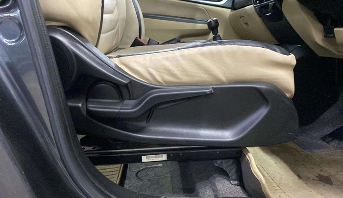 2022 Honda Amaze 1.2L I-VTEC S, Petrol, Manual, 21,758 km, Driver Side Adjustment Panel