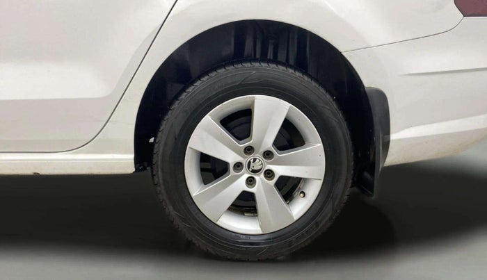 2019 Skoda Rapid AMBITION 1.6 MPI MT, Petrol, Manual, 60,848 km, Left Rear Wheel