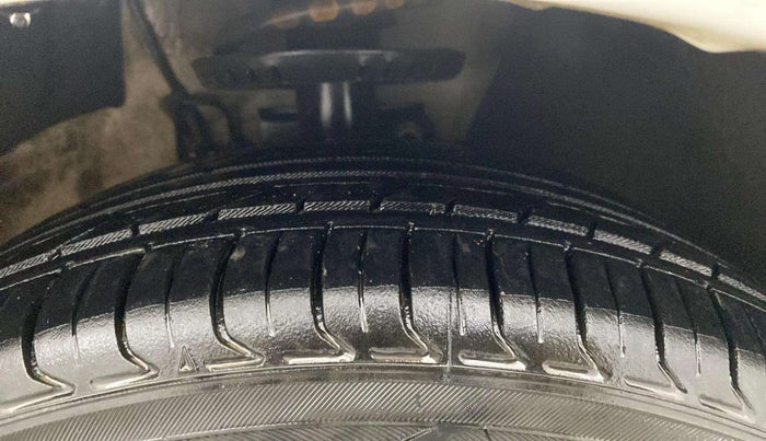 2019 Skoda Rapid AMBITION 1.6 MPI MT, Petrol, Manual, 60,848 km, Right Front Tyre Tread