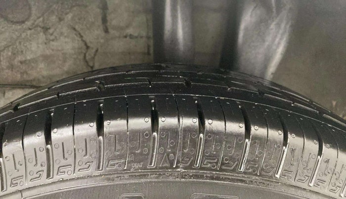 2020 Hyundai NEW SANTRO MAGNA, Petrol, Manual, 70,686 km, Left Rear Tyre Tread