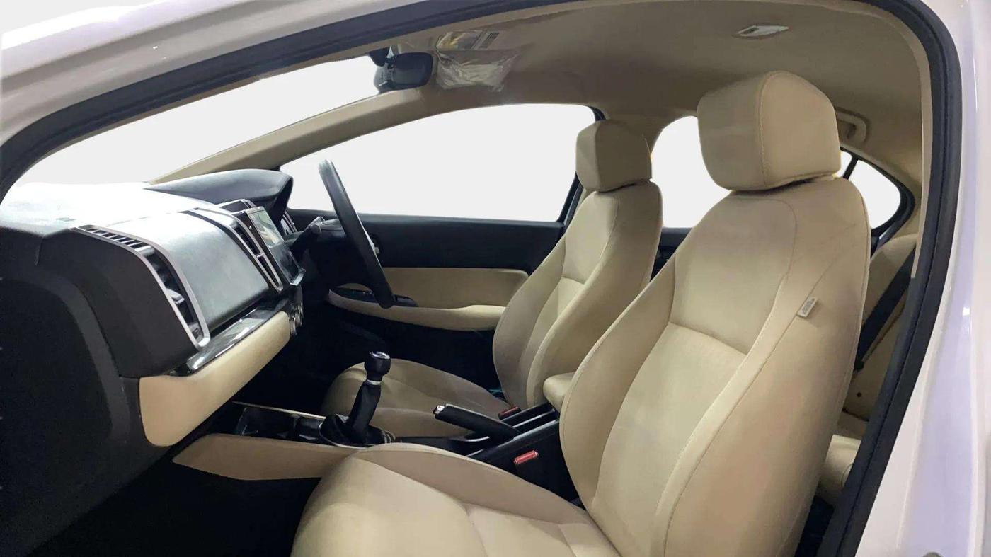 2024 Honda City 1.5L I-VTEC V, Petrol, Manual, 22,934 km, Right Side Front Door Cabin