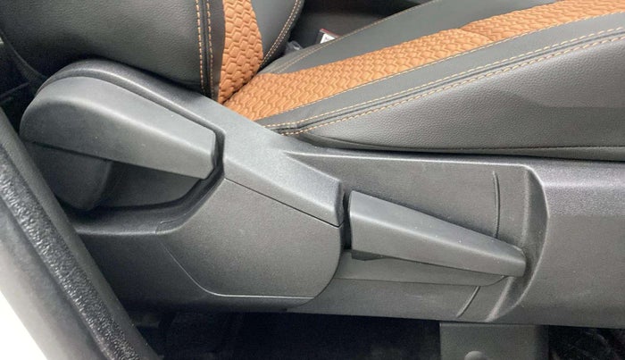 2024 Renault Kiger RXZ TURBO CVT, Petrol, Automatic, 11,862 km, Driver Side Adjustment Panel