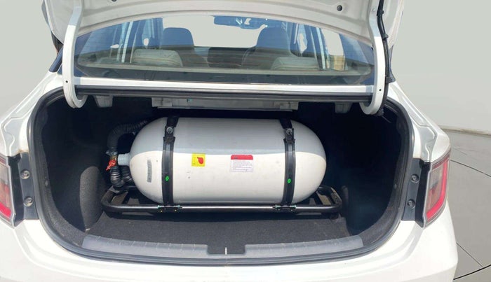2024 Hyundai AURA S 1.2 CNG, CNG, Manual, 22,811 km, Boot Inside