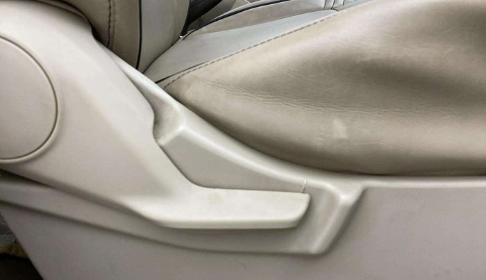 2020 Maruti Ertiga VXI SHVS, Petrol, Manual, 58,311 km, Driver Side Adjustment Panel