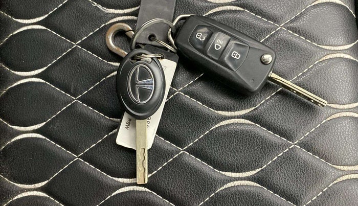 2022 Tata PUNCH ADVENTURE MT, Petrol, Manual, 21,157 km, Key Close Up
