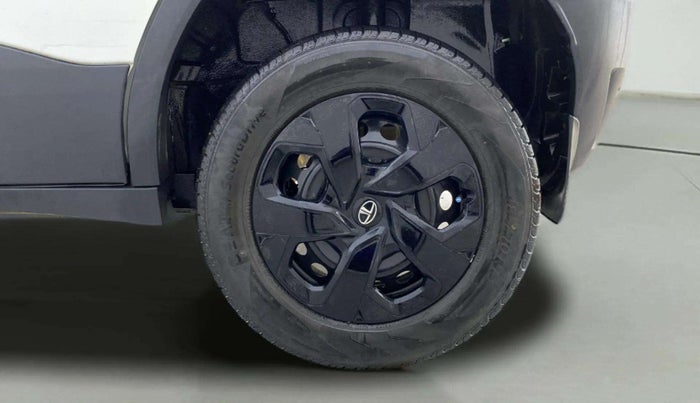 2022 Tata PUNCH ADVENTURE MT, Petrol, Manual, 21,157 km, Left Rear Wheel