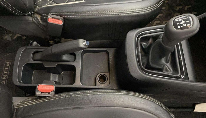 2022 Tata PUNCH ADVENTURE MT, Petrol, Manual, 21,157 km, Gear Lever