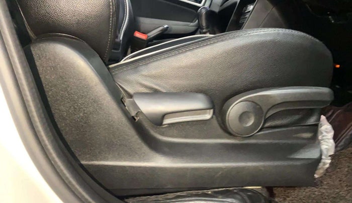 2021 Maruti Vitara Brezza ZXI PLUS, Petrol, Manual, 39,837 km, Driver Side Adjustment Panel