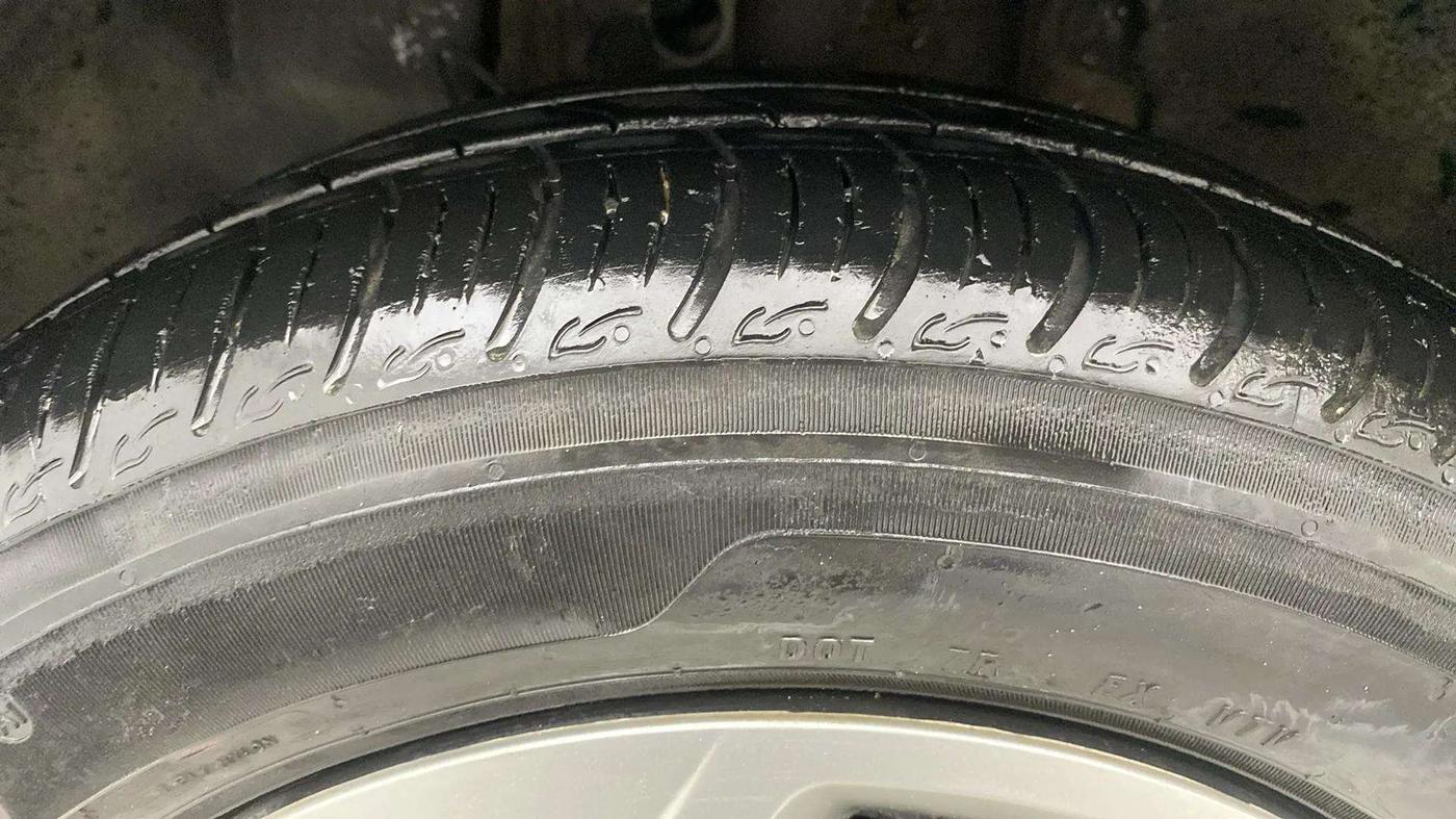 2023 Tata TIGOR XM PETROL, Petrol, Manual, 27,835 km, Left Front Tyre Tread
