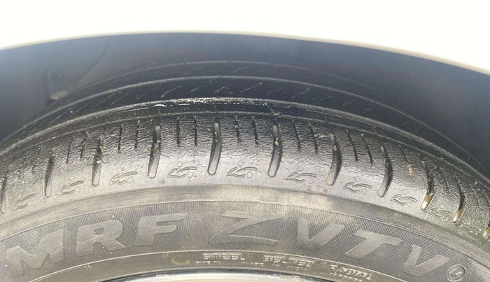 2021 Hyundai AURA SX 1.2, Petrol, Manual, 57,738 km, Left Front Tyre Tread