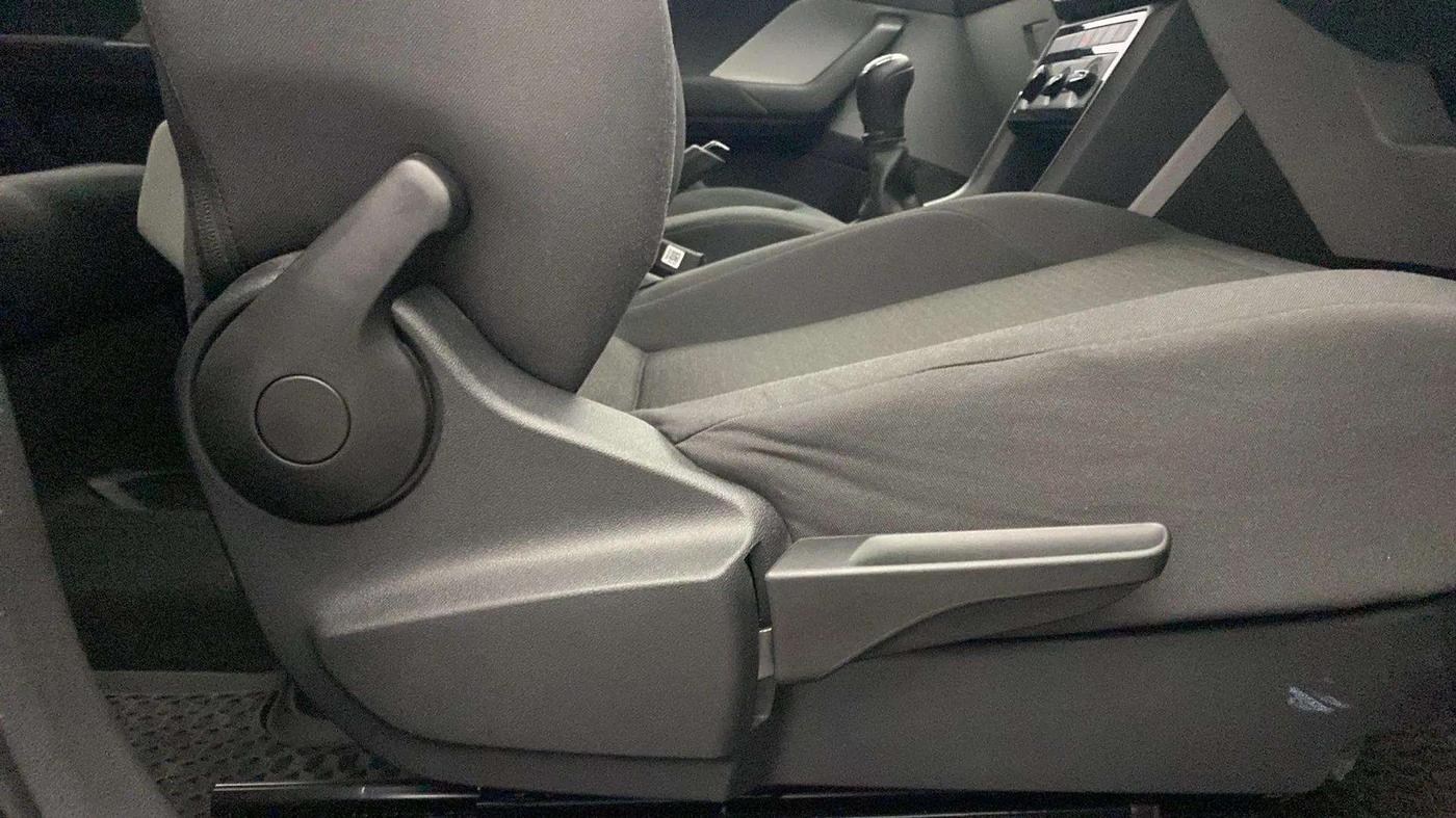 2024 Skoda KUSHAQ ACTIVE 1.0L TSI MT, Petrol, Manual, 7,367 km, Driver Side Adjustment Panel