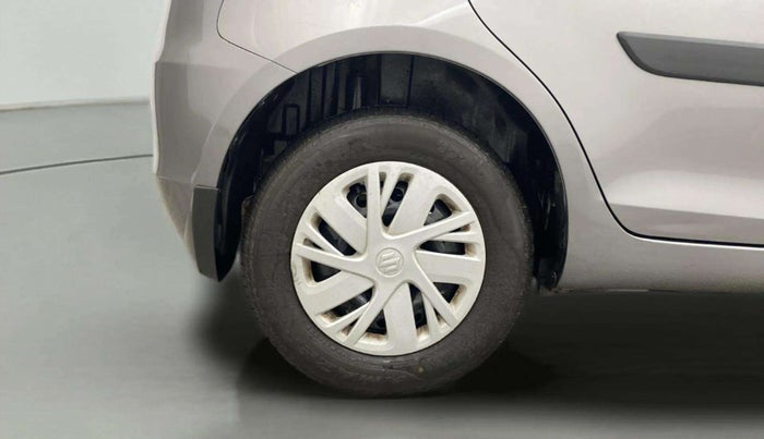 2017 Maruti Swift VXI, Petrol, Manual, 54,260 km, Right Rear Wheel