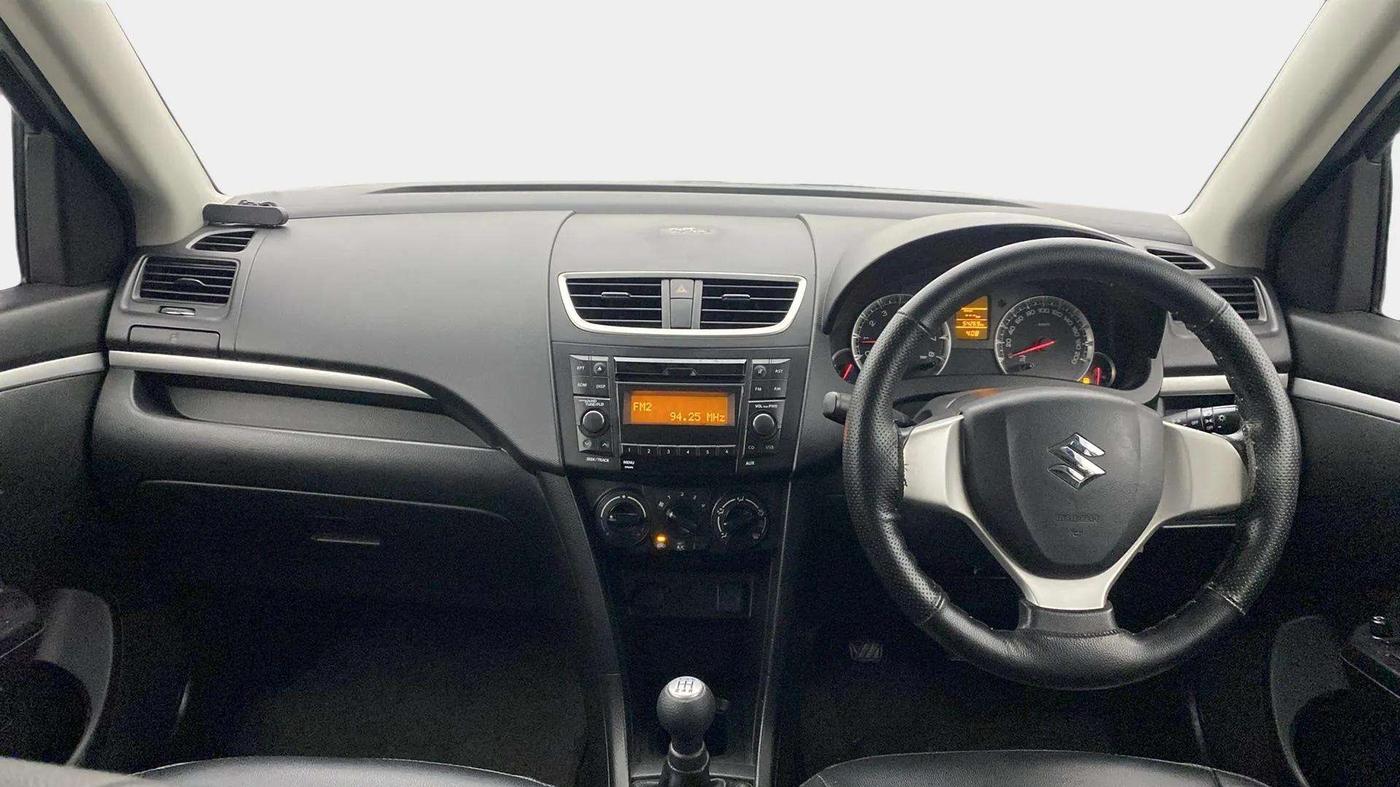 2017 Maruti Swift VXI, Petrol, Manual, 54,464 km, Dashboard