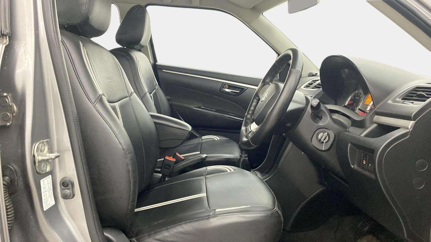 2017 Maruti Swift VXI, Petrol, Manual, 54,464 km, Right Side Front Door Cabin