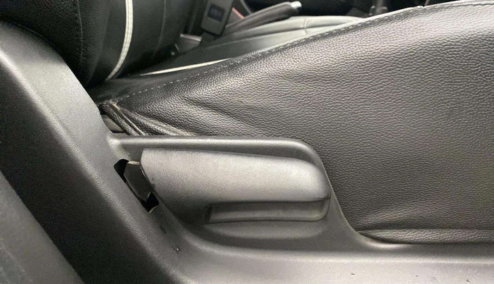 2017 Maruti Swift VXI, Petrol, Manual, 54,260 km, Driver Side Adjustment Panel