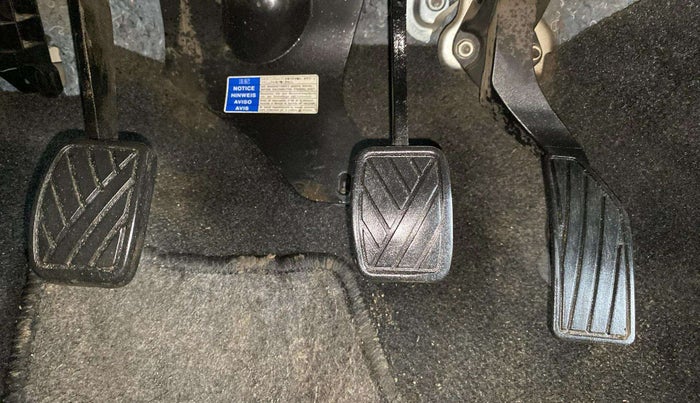 2017 Maruti Swift VXI, Petrol, Manual, 54,260 km, Pedals