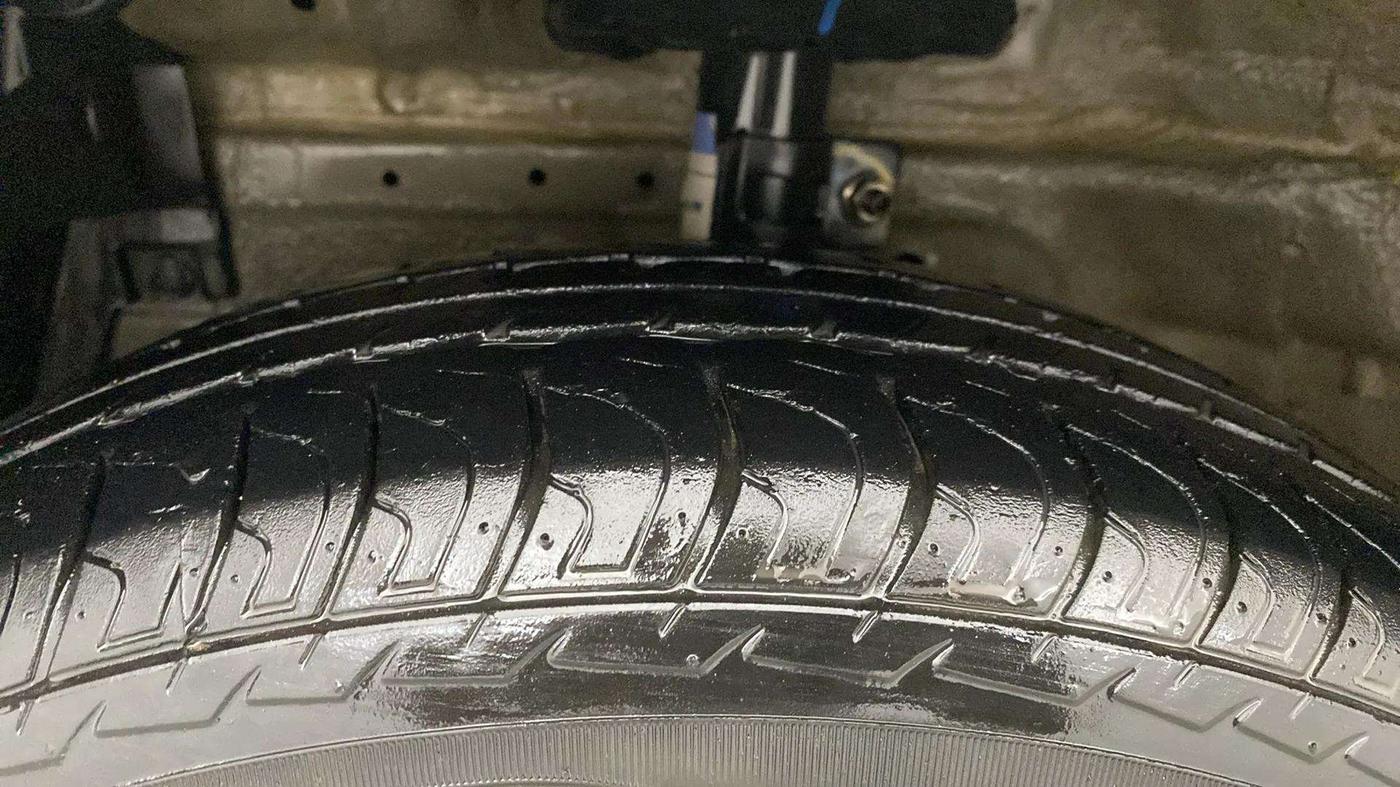 2017 Maruti Swift VXI, Petrol, Manual, 54,464 km, Left Front Tyre Tread