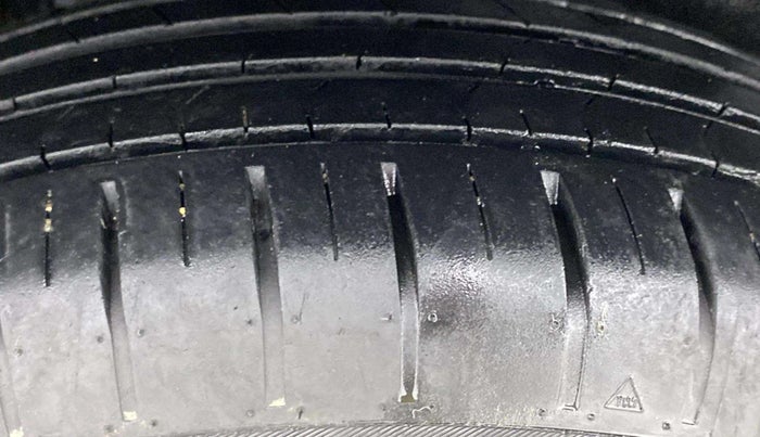 2022 Maruti Dzire ZXI, Petrol, Manual, 20,894 km, Right Rear Tyre Tread
