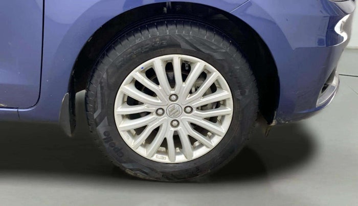 2022 Maruti Dzire ZXI, Petrol, Manual, 20,894 km, Right Front Wheel