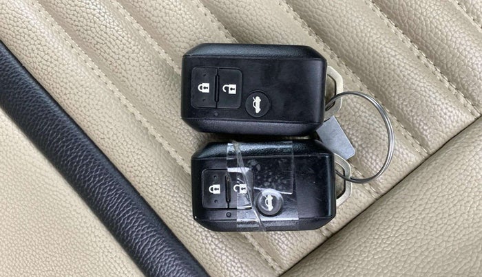2022 Maruti Dzire ZXI, Petrol, Manual, 20,894 km, Key Close Up