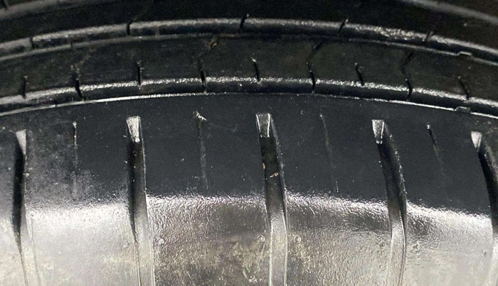 2022 Maruti Dzire ZXI, Petrol, Manual, 20,894 km, Left Front Tyre Tread