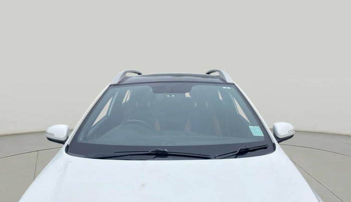 2016 Hyundai i20 Active 1.2 SX, Petrol, Manual, 61,102 km, Front Windshield