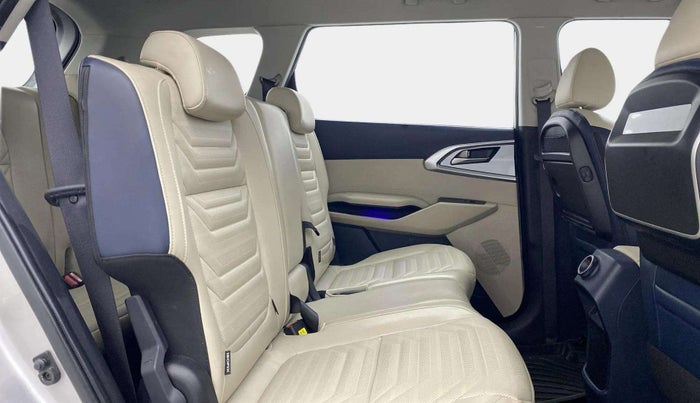 2023 KIA CARENS Luxury 1.5 Diesel iMT 7 STR, Diesel, Manual, 49,445 km, Right Side Rear Door Cabin