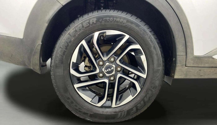 2023 KIA CARENS Luxury 1.5 Diesel iMT 7 STR, Diesel, Manual, 49,445 km, Right Rear Wheel
