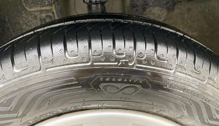 2017 Renault Kwid RXT 1.0, Petrol, Manual, 54,462 km, Left Front Tyre Tread