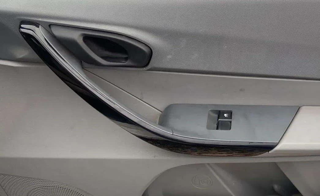2021 Tata TIGOR XE PETROL, Petrol, Manual, 30,323 km, Driver Side Door Panels Control