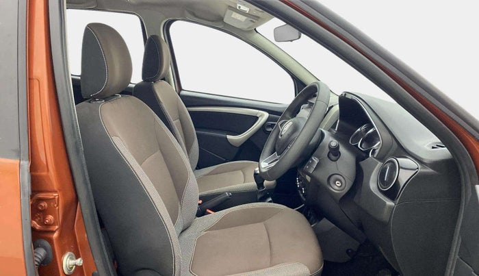 2020 Renault Duster RXS 1.5 PETROL MT, Petrol, Manual, 29,128 km, Right Side Front Door Cabin