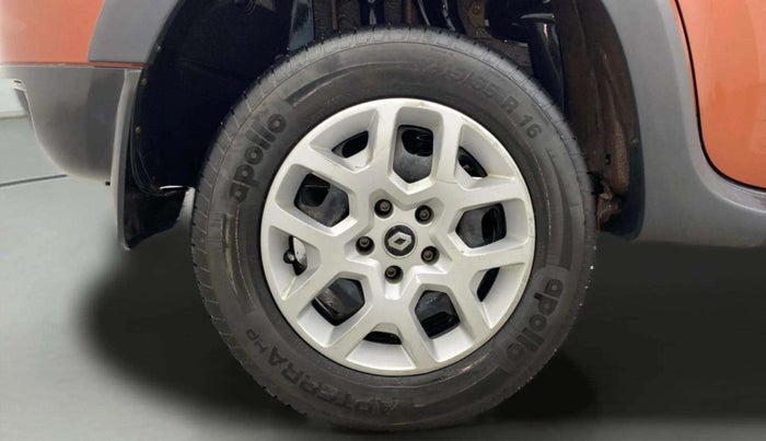 2020 Renault Duster RXS 1.5 PETROL MT, Petrol, Manual, 29,128 km, Right Rear Wheel
