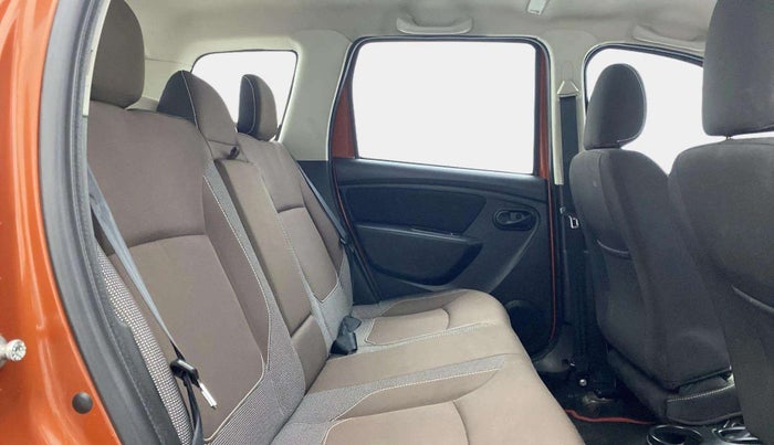 2020 Renault Duster RXS 1.5 PETROL MT, Petrol, Manual, 29,128 km, Right Side Rear Door Cabin