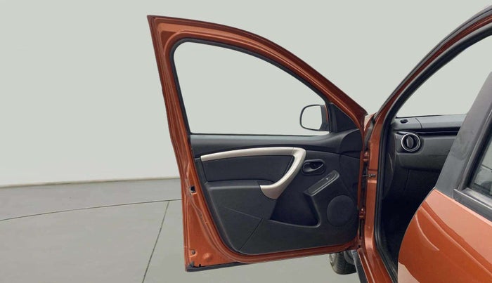 2020 Renault Duster RXS 1.5 PETROL MT, Petrol, Manual, 29,128 km, LHS Front Door