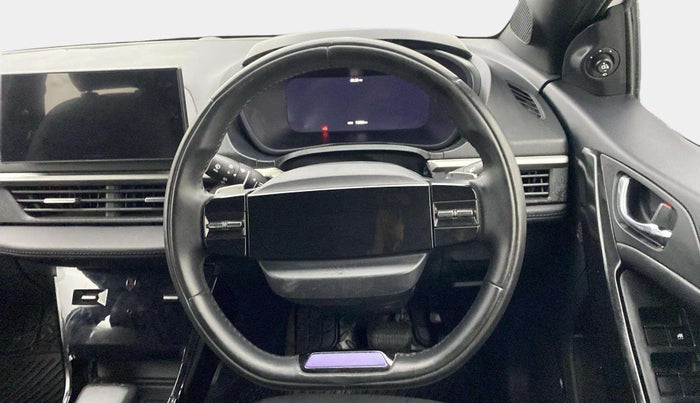 2024 Tata NEXON FEARLESS + SUNROOF AMT DUAL TONE 1.5 DIESEL, Diesel, Automatic, 12,199 km, Steering Wheel Close Up