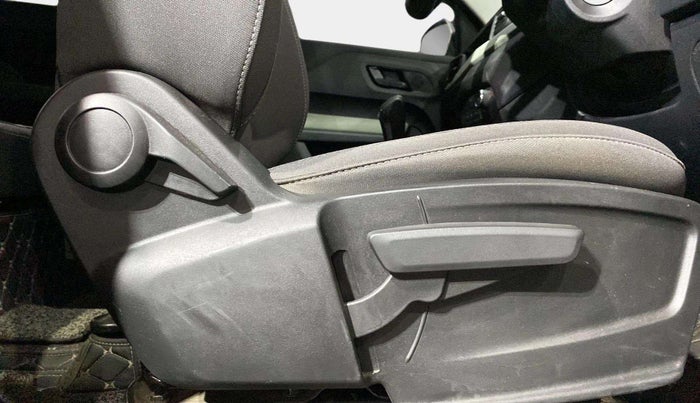 2022 Tata PUNCH ACCOMPLISHED AMT, Petrol, Automatic, 24,985 km, Driver Side Adjustment Panel