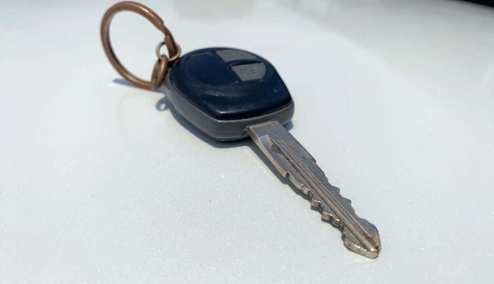 2012 Maruti Swift VXI, Petrol, Manual, 29,046 km, Key Close Up