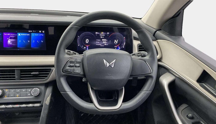 2021 Mahindra XUV700 AX 3 P MT 5 STR, Petrol, Manual, 59,597 km, Steering Wheel Close Up