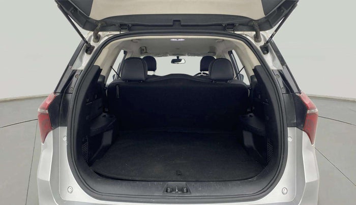 2021 Mahindra XUV700 AX 3 P MT 5 STR, Petrol, Manual, 59,597 km, Boot Open Zoomed View
