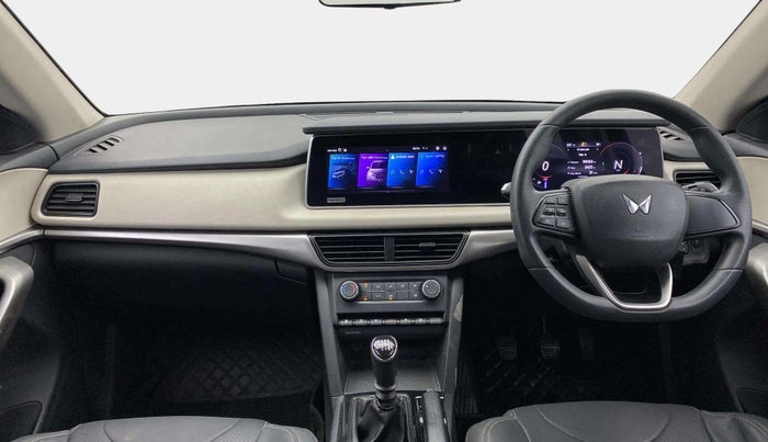 2021 Mahindra XUV700 AX 3 P MT 5 STR, Petrol, Manual, 59,597 km, Dashboard