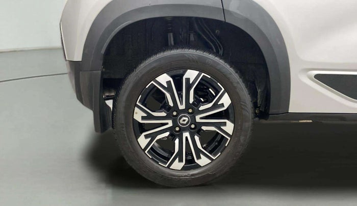 2022 Renault Kiger RXT AMT DUAL TONE, Petrol, Automatic, 22,355 km, Right Rear Wheel